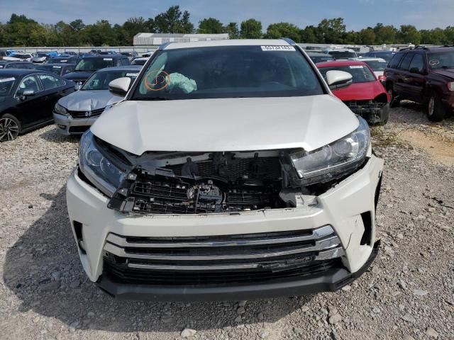 Снимка 5 от търг – 2018 TOYOTA HIGHLANDER с VIN 5TDDZRFH3JS879131