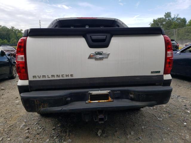 Photo 6 from auction – 2011 CHEVROLET AVALANCHE with VIN 3GNTKEE38BG326982