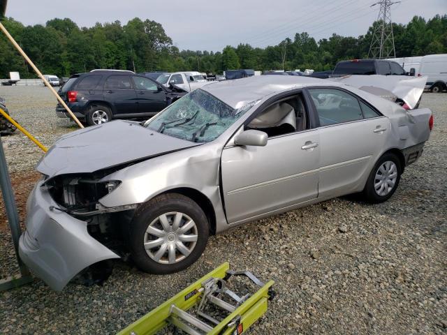 TOYOTA CAMRY LE 2004 with VIN 4T1BE32K14U350581 - Photo from auction
