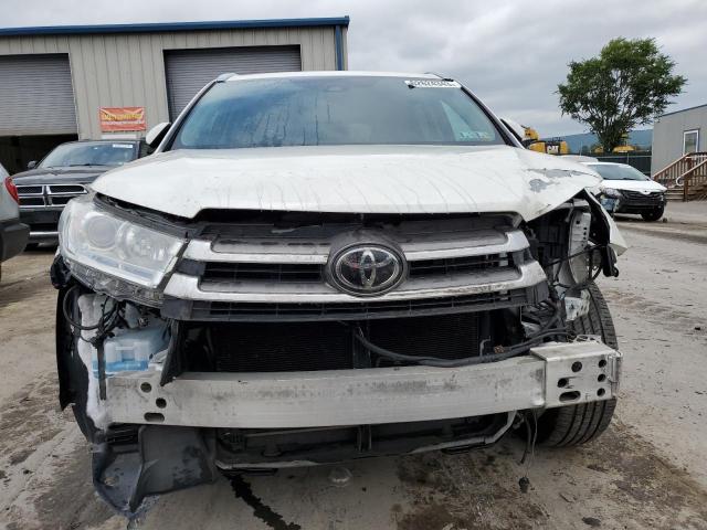 Photo 5 from auction – 2017 TOYOTA HIGHLANDER with VIN 5TDJZRFH2HS363551
