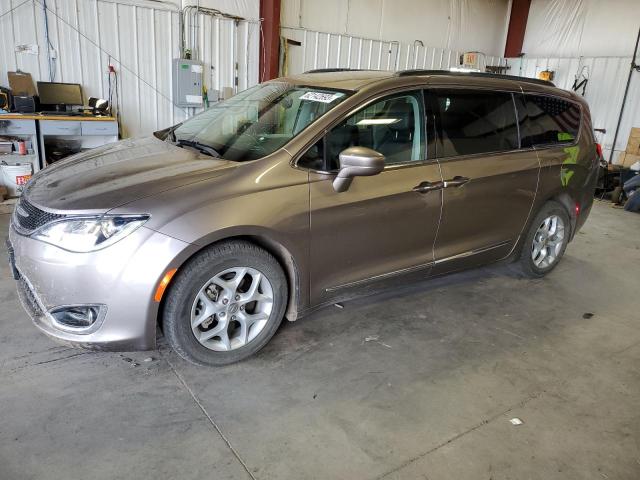 CHRYSLER PACIFICA T 2017 with VIN 2C4RC1BGXHR611153 - Photo from auction