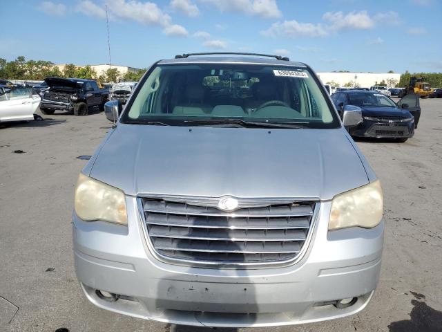 Photo 5 from auction – 2008 CHRYSLER TOWN & COU with VIN 2A8HR54P78R783437