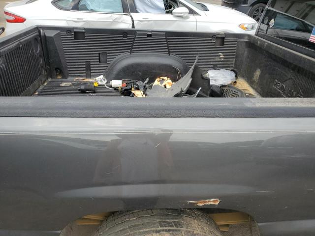 Photo 10 from auction – 2002 CHEVROLET SILVERADO with VIN 1GCEC14V72Z171349