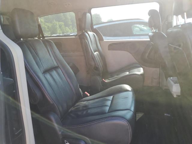 Photo 11 from auction – 2014 CHRYSLER TOWN & COU with VIN 2C4RC1BG2ER126825