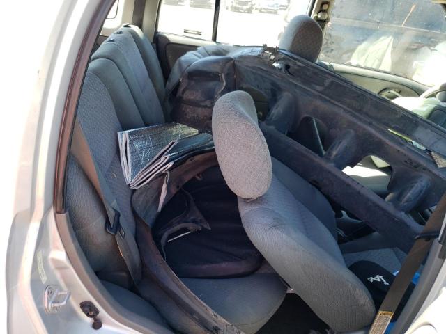 Photo 10 from auction – 1999 CHEVROLET TRACKER with VIN 2CNBE13C4X6936612