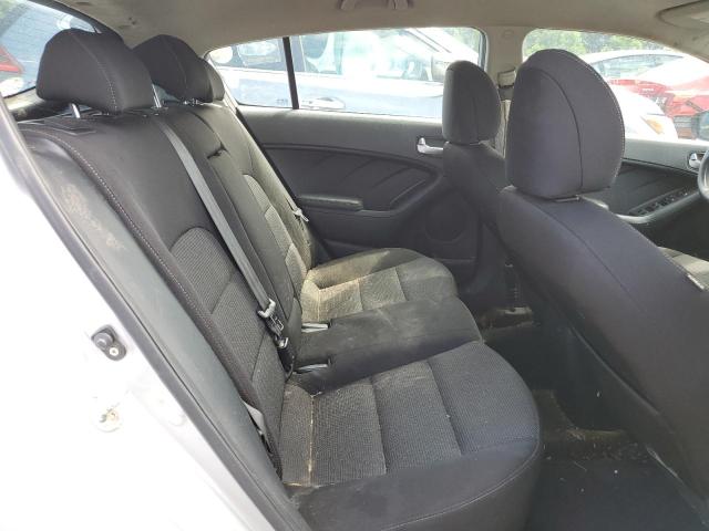 Photo 10 from auction – 2017 KIA FORTE LX with VIN KNAFK5A86H5692914