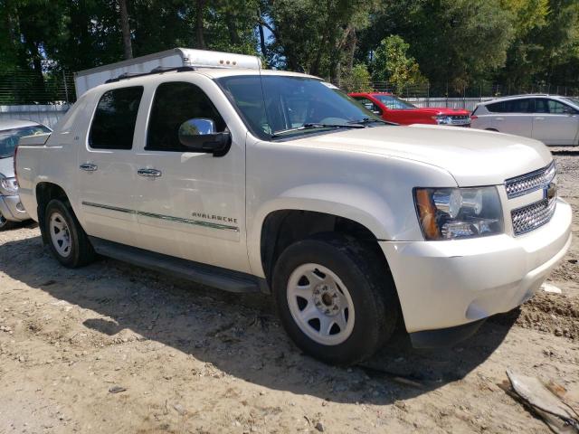 Photo 4 from auction – 2011 CHEVROLET AVALANCHE with VIN 3GNMCGE00BG347716