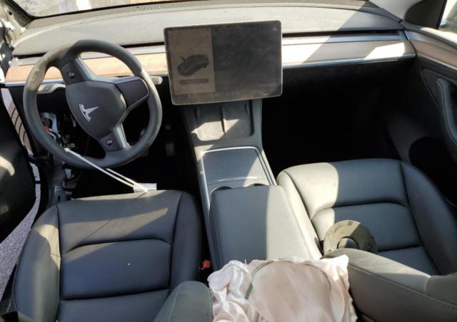 Снимка 8 от търг – 2023 TESLA MODEL Y с VIN 7SAYGAEE5PF747813