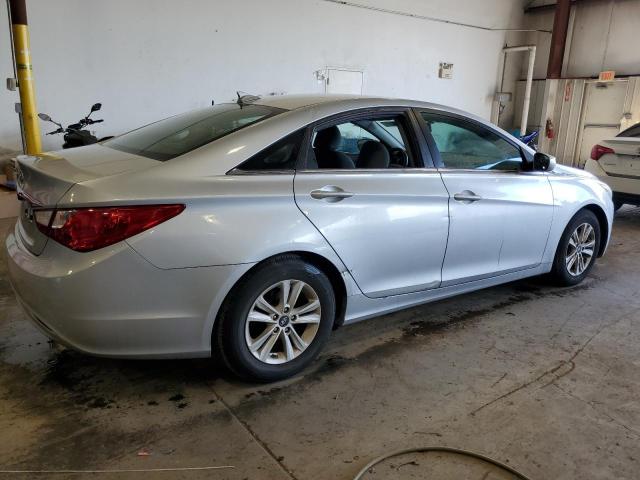 Photo 3 from auction – 2013 HYUNDAI SONATA GLS with VIN 5NPEB4AC4DH739283