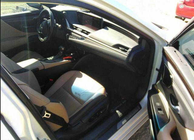 Photo 5 from auction – 2019 LEXUS ES 300H with VIN JTHB21B19K2030747