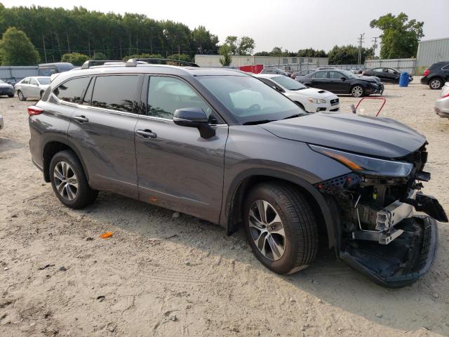 Photo 4 from auction – 2022 TOYOTA HIGHLANDER with VIN 5TDHZRBH3NS585807