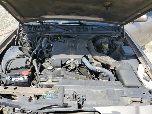 Photo 11 from auction – 2003 FORD CROWN VICT with VIN 2FAFP74W23X168411