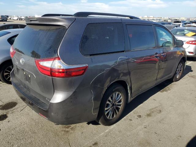 Photo 3 from auction – 2017 TOYOTA SIENNA XLE with VIN 5TDYZ3DC5HS840847