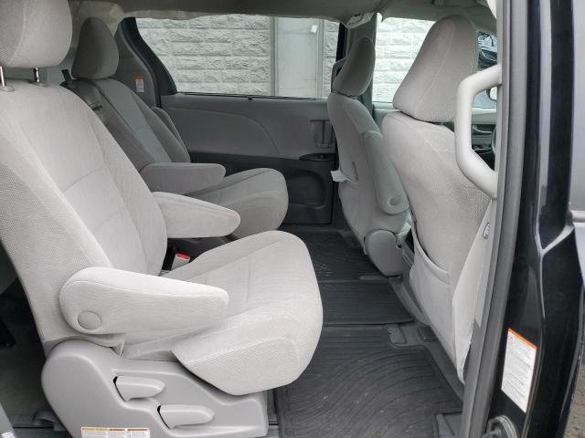 Photo 11 from auction – 2017 TOYOTA SIENNA LE with VIN 5TDKZ3DC3HS860505