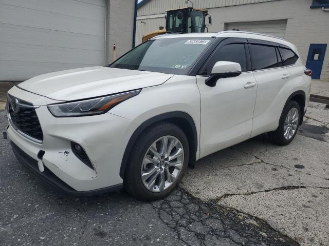 TOYOTA HIGHLANDER 2021 with VIN 5TDDZRBH6MS127630 - Photo from auction