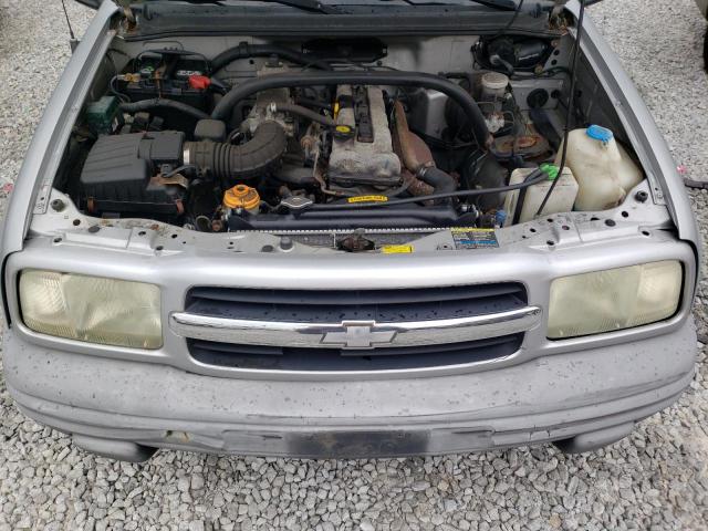 Photo 11 from auction – 2002 CHEVROLET TRACKER with VIN 2CNBJ13C526923159
