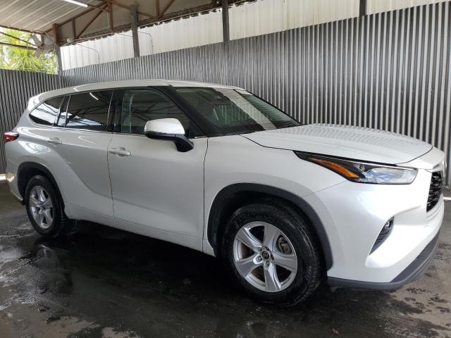 Photo 4 from auction – 2022 TOYOTA HIGHLANDER with VIN 5TDZZRAH3NS106372