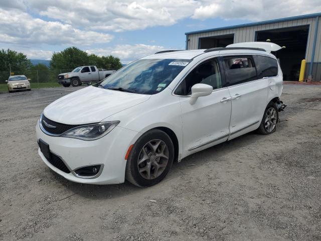 CHRYSLER PACIFICA T 2017 with VIN 2C4RC1BG1HR725705 - Photo from auction