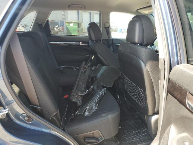 Photo 11 from auction – 2014 KIA SORENTO LX with VIN 5XYKTCA69EG544955