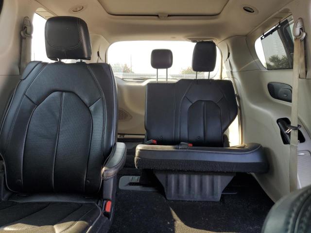 Photo 10 from auction – 2017 CHRYSLER PACIFICA L with VIN 2C4RC1GG8HR764140