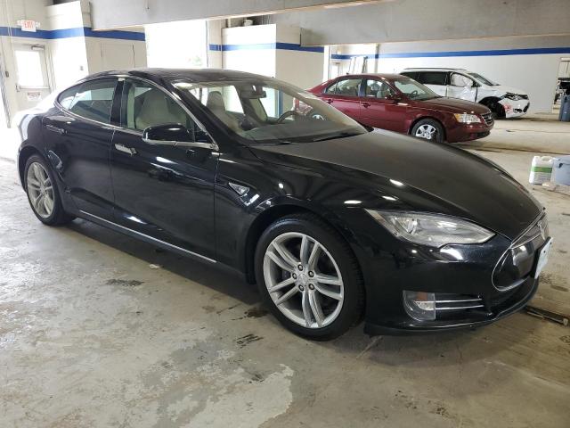 Photo 4 from auction – 2013 TESLA MODEL S with VIN 5YJSA1CG4DFP22339