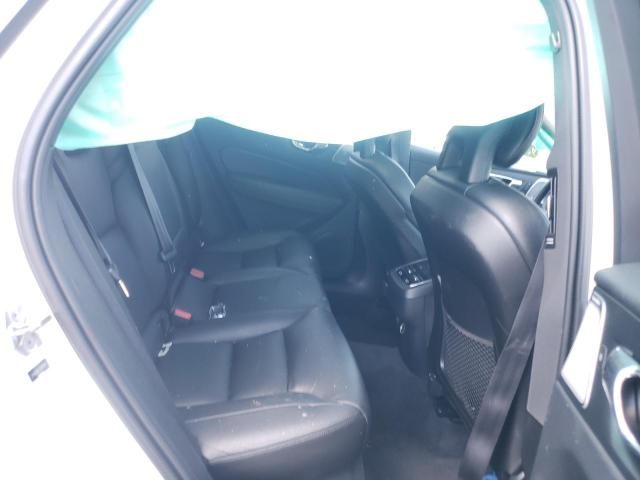Photo 11 from auction – 2018 VOLVO XC60 T6 with VIN LYVA22RL2JB121978