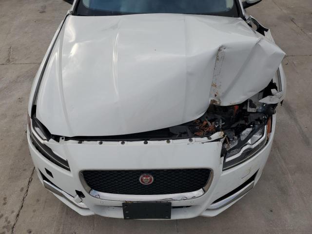 Photo 11 from auction – 2017 JAGUAR XF PREMIUM with VIN SAJBJ4BV8HCY31084