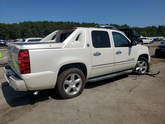 Photo 3 from auction – 2013 CHEVROLET AVALANCHE with VIN 3GNMCGE09DG246984