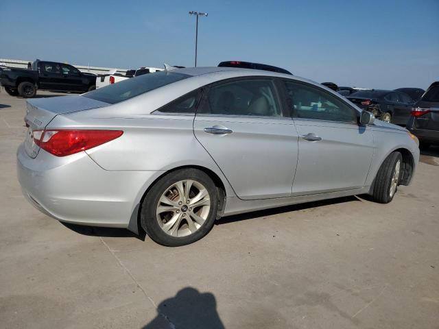 Photo 3 from auction – 2011 HYUNDAI SONATA SE with VIN 5NPEC4AC0BH171303