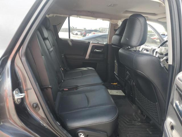 Photo 11 from auction – 2018 TOYOTA 4RUNNER SR with VIN JTEZU5JR7J5172130