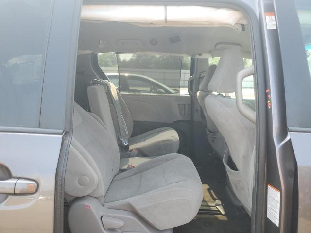 Photo 11 from auction – 2015 TOYOTA SIENNA LE with VIN 5TDKK3DC4FS569660