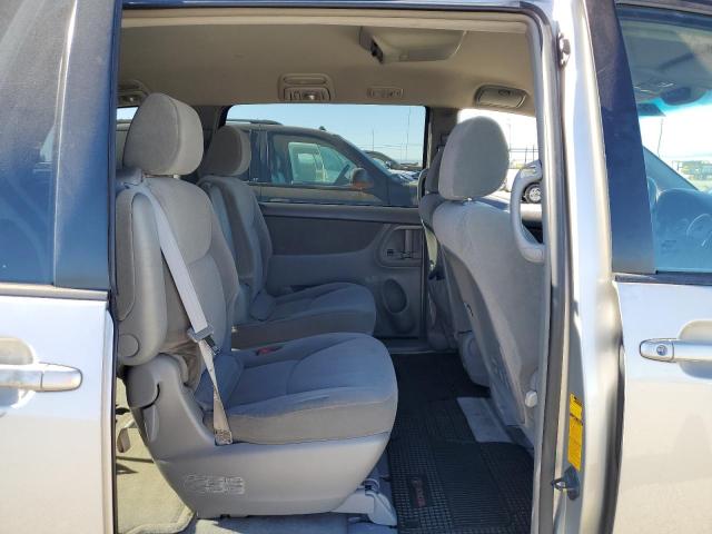 Photo 11 from auction – 2004 TOYOTA SIENNA CE with VIN 5TDZA23C64S087623
