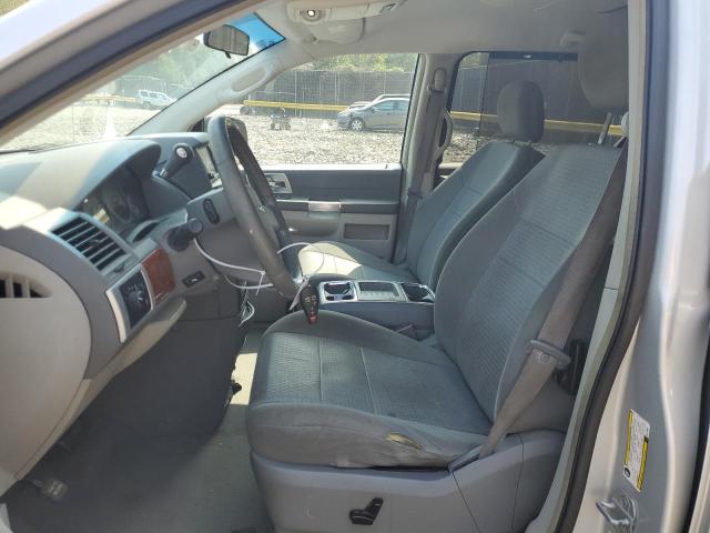 Photo 7 from auction – 2008 CHRYSLER TOWN & COU with VIN 2A8HR54P78R118859