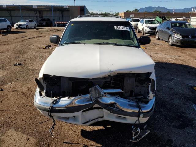 Photo 5 from auction – 2000 CHEVROLET BLAZER with VIN 1GNDT13W2Y2157325