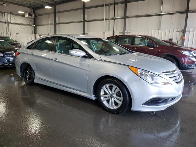 Photo 4 from auction – 2014 HYUNDAI SONATA GLS with VIN 5NPEB4AC3EH814461