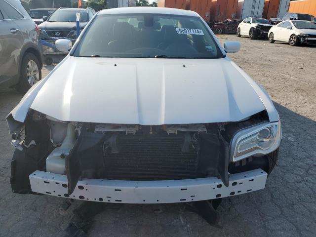 صورة رقم 5 من المزاد - 2015 CHRYSLER 300 LIMITE مع VIN 2C3CCAAG6FH820405