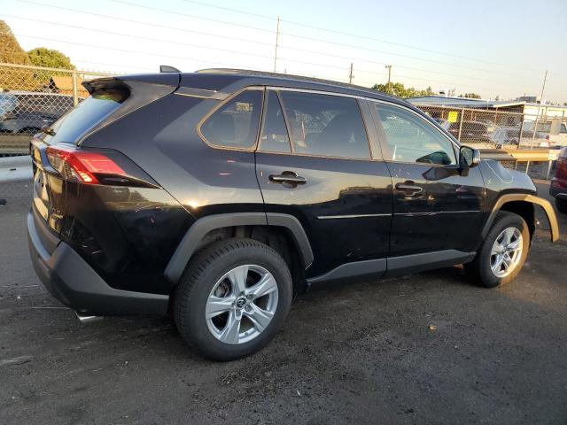 Фото 3 с аукциона – 2019 TOYOTA RAV4 XLE с VIN JTMP1RFV2KD014867