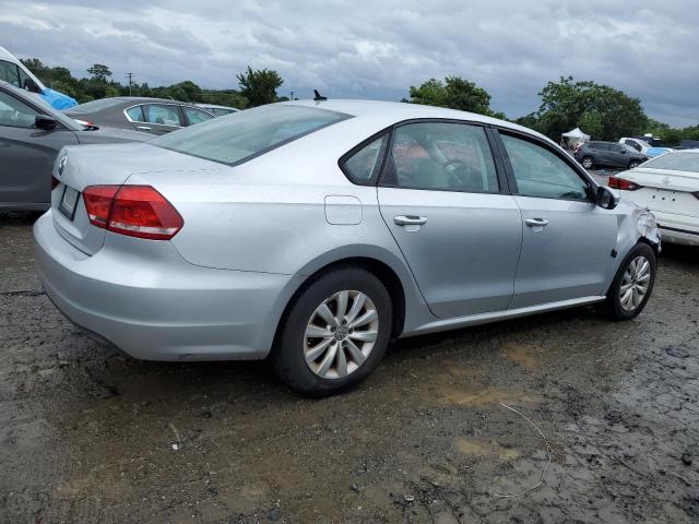 Photo 3 from auction – 2013 VOLKSWAGEN PASSAT S with VIN 1VWAP7A35DC101375