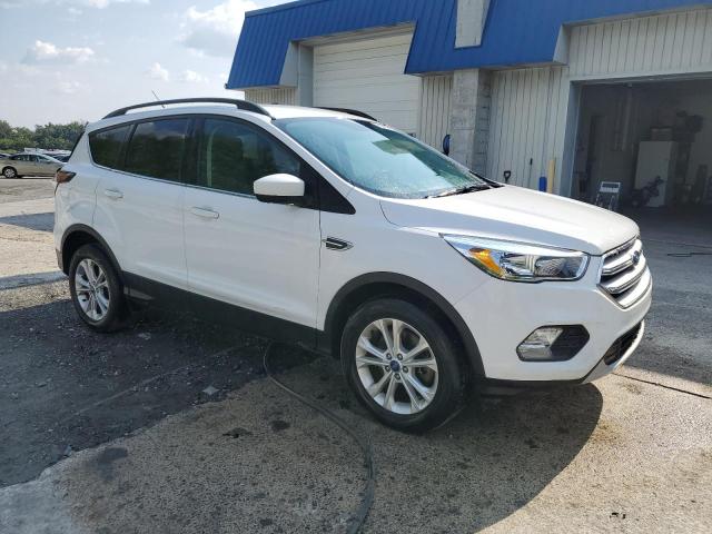 Photo 4 from auction – 2018 FORD ESCAPE SE with VIN 1FMCU9GD0JUC76960