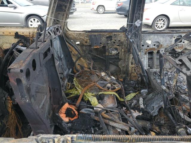 Photo 11 from auction – 2002 CHEVROLET TRAILBLAZE with VIN 1GNDT13S722413205