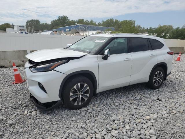 TOYOTA HIGHLANDER 2022 with VIN 5TDGZRBH1NS577068 - Photo from auction