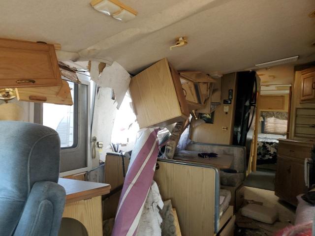 Photo 9 from auction – 1998 WINNEBAGO CLASS A with VIN 3FCMF53G4VJA22952