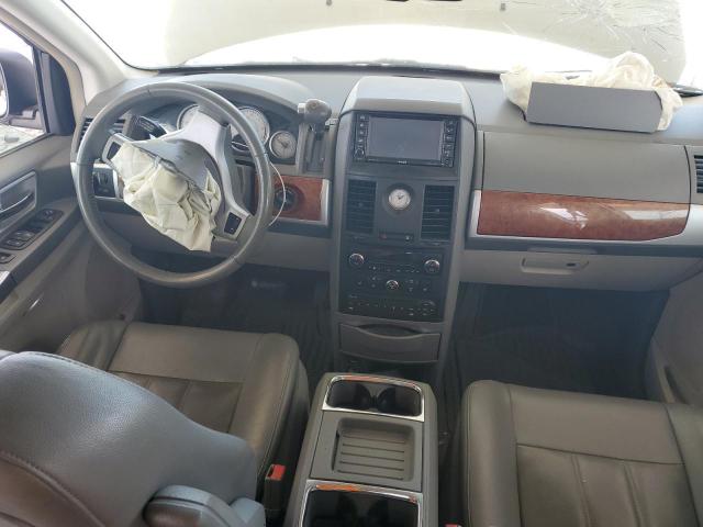 Photo 8 from auction – 2008 CHRYSLER TOWN & COU with VIN 2A8HR54P78R606015