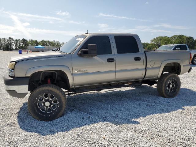 CHEVROLET SILVERADO 2003 with VIN 1GCHK231X3F248058 - Photo from auction