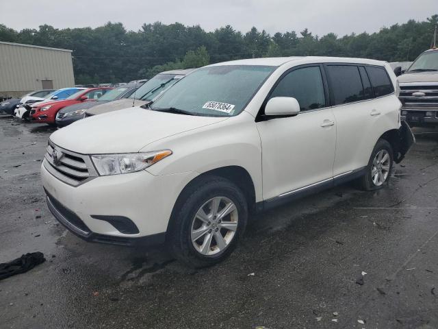 TOYOTA HIGHLANDER 2011 with VIN 5TDBK3EH4BS053898 - Photo from auction