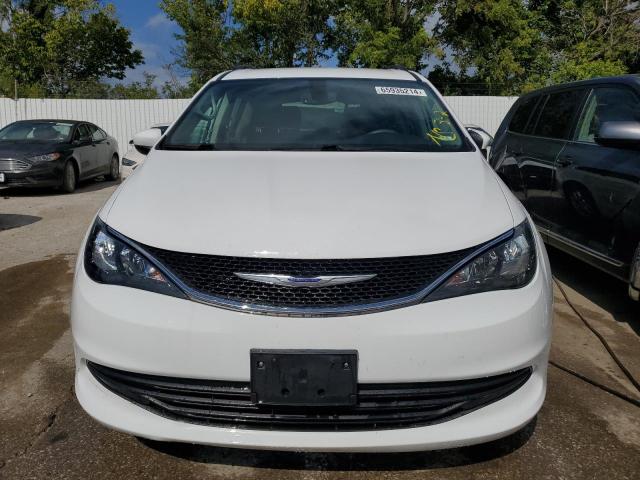 Photo 5 from auction – 2020 CHRYSLER VOYAGER LX with VIN 2C4RC1DG0LR157596