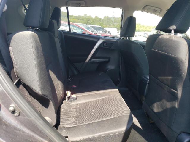 Photo 11 from auction – 2018 TOYOTA RAV4 LE with VIN JTMBFREV0JJ730180