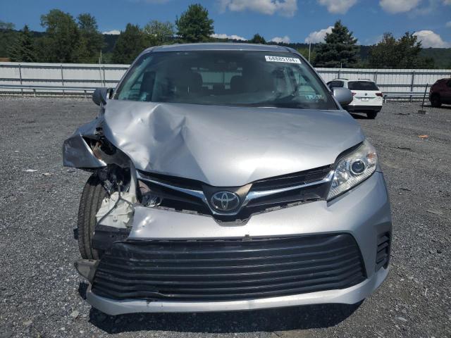 Photo 5 from auction – 2018 TOYOTA SIENNA LE with VIN 5TDJZ3DC6JS189123