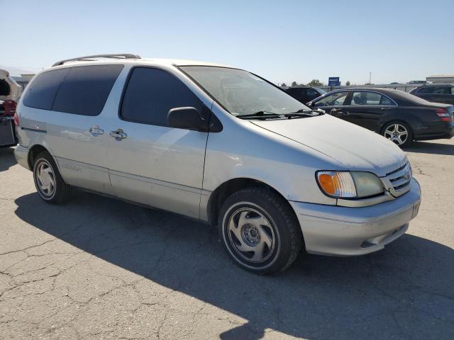 Photo 4 from auction – 2002 TOYOTA SIENNA LE with VIN 4T3ZF13CX2U458385
