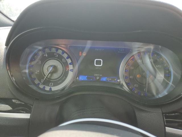 Photo 9 from auction – 2023 CHRYSLER 300 S with VIN 2C3CCABG7PH585268